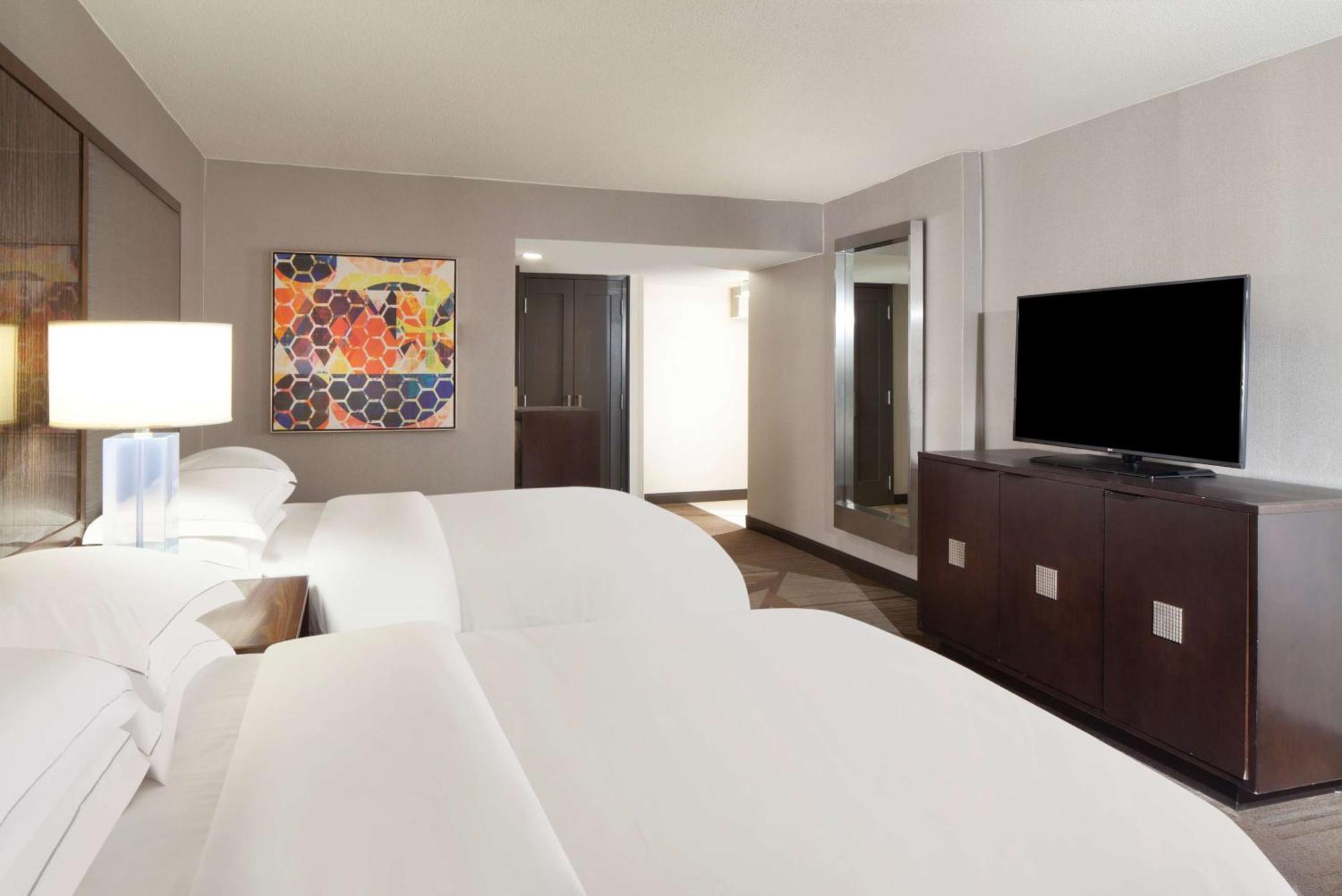 Hilton Parsippany Hotel Exterior photo