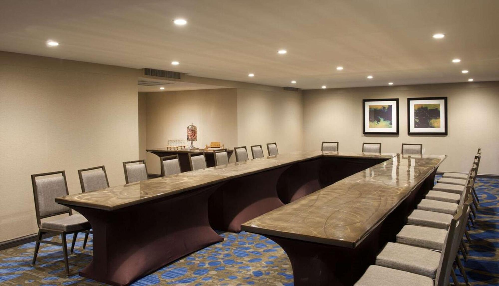 Hilton Parsippany Hotel Exterior photo